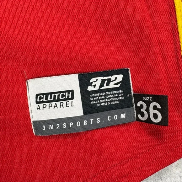 3N2 Mavericks Baseball Jersey Mens 36 Red Yellow Sleeveless Mesh Button Up Sport - Picture 3 of 6